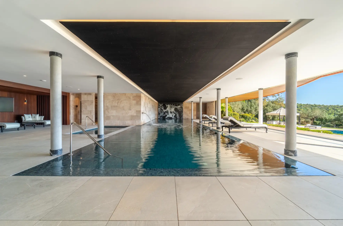 Image No.9-7 Bed Villa for sale