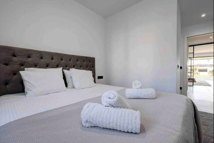 Image No.8-2 Bed Apartment for sale