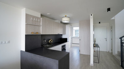 b98le8d7m9k3degpefzhs0lif8u4xzvzhwxtmggyekxx9