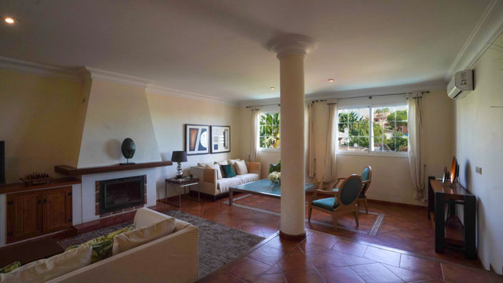 Image No.3-4 Bed Villa for sale