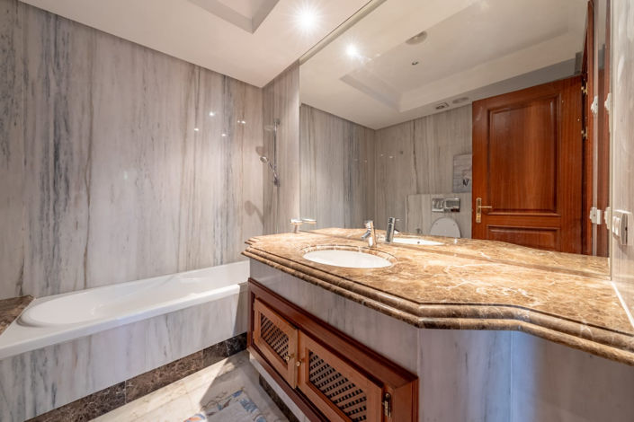 Image No.11-3 Bed Apartment for sale