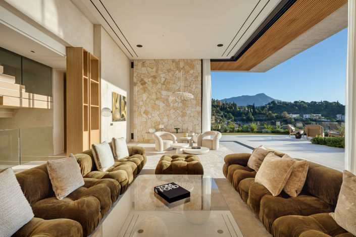 Image No.2-6 Bed Villa for sale