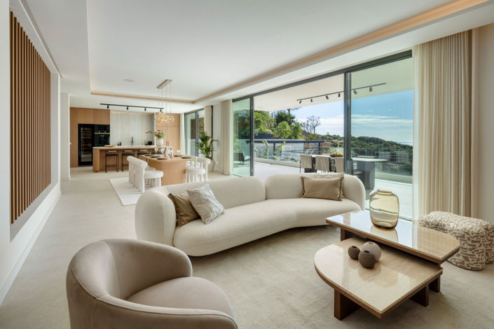 Image No.2-5 Bed Villa for sale