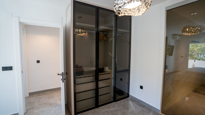 Image No.30-4 Bed Villa for sale