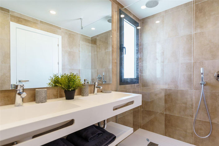 Image No.5-2 Bed Apartment for sale