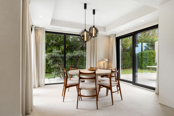 Image No.3-4 Bed Villa for sale