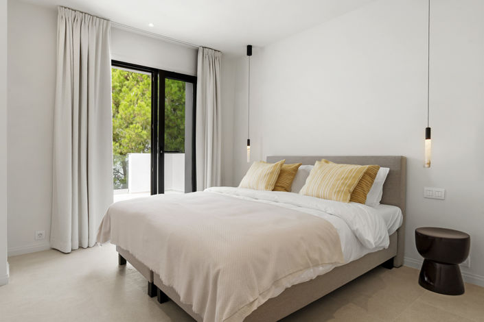 Image No.5-4 Bed Villa for sale