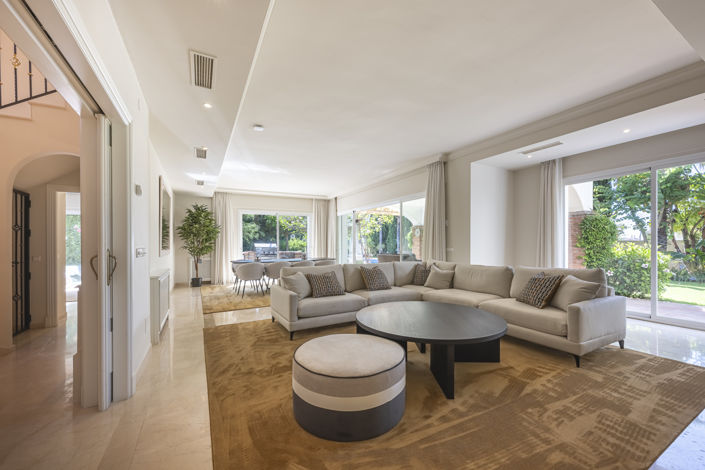 Image No.17-5 Bed Villa for sale