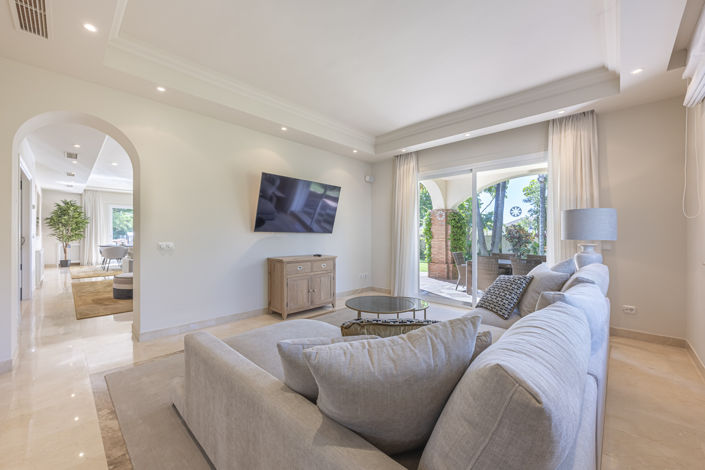 Image No.18-5 Bed Villa for sale