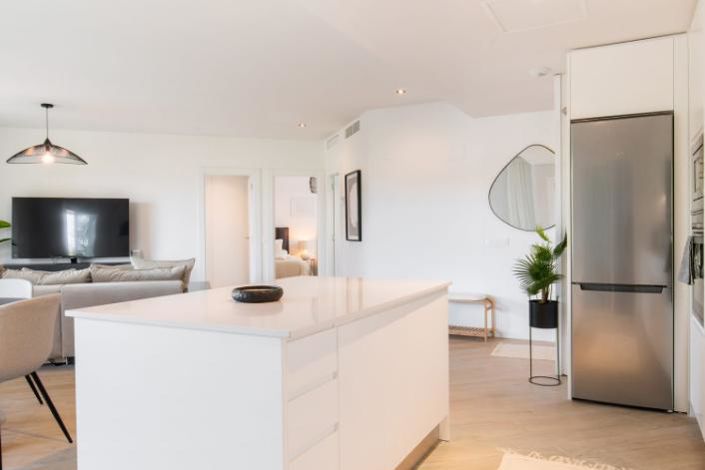 Image No.28-2 Bed Apartment for sale