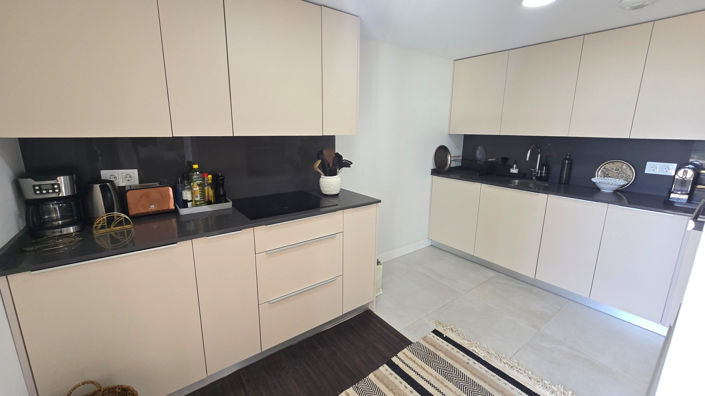 Image No.5-2 Bed Apartment for sale