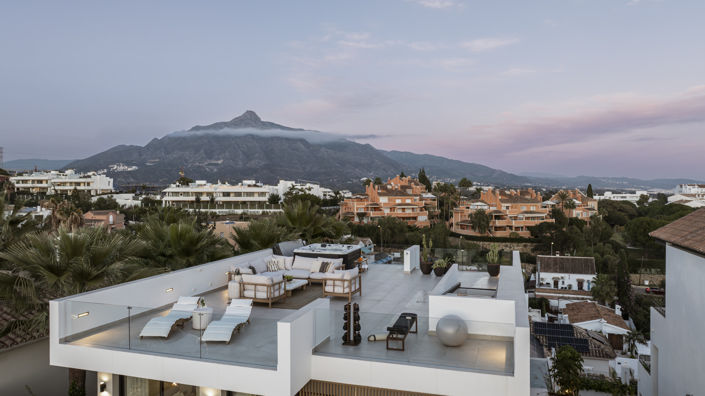 Image No.43-5 Bed Villa for sale