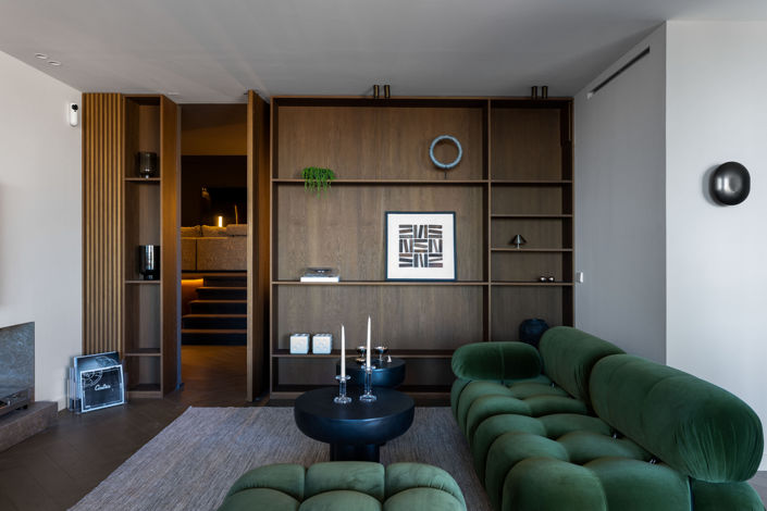 Image No.2-4 Bed Property for sale