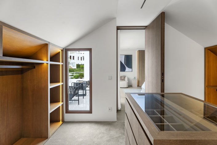 Image No.14-4 Bed Apartment for sale