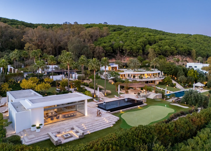 Image No.7-7 Bed Villa for sale