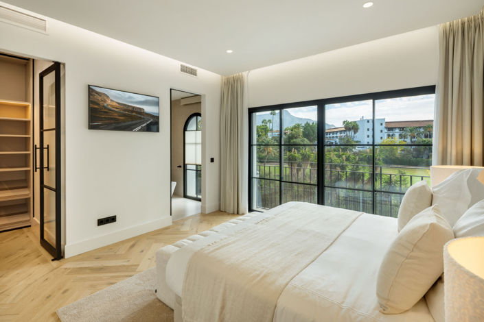 Image No.21-5 Bed Villa for sale