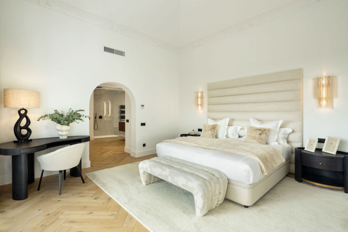 Image No.5-5 Bed Villa for sale