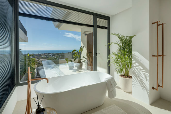 Image No.5-5 Bed Villa for sale