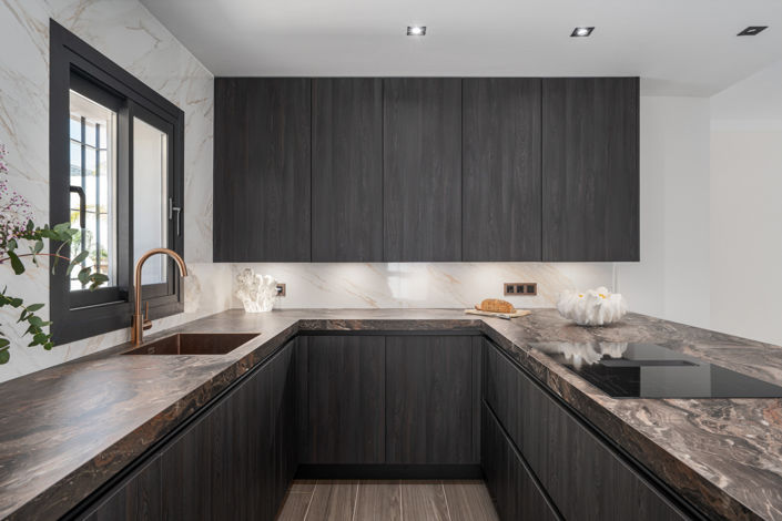 Image No.12-6 Bed Villa for sale