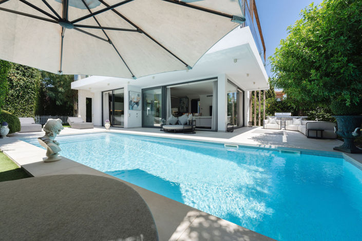 Image No.2-4 Bed Villa for sale