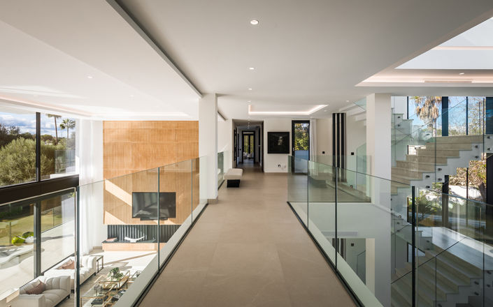 Image No.17-7 Bed Villa for sale