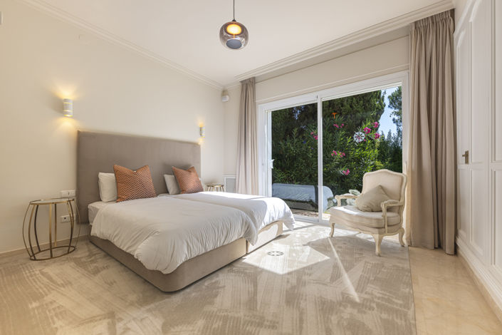 Image No.41-5 Bed Villa for sale