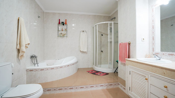 Image No.44-4 Bed Villa for sale