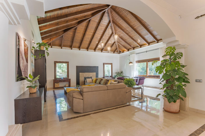 Image No.5-6 Bed Villa for sale