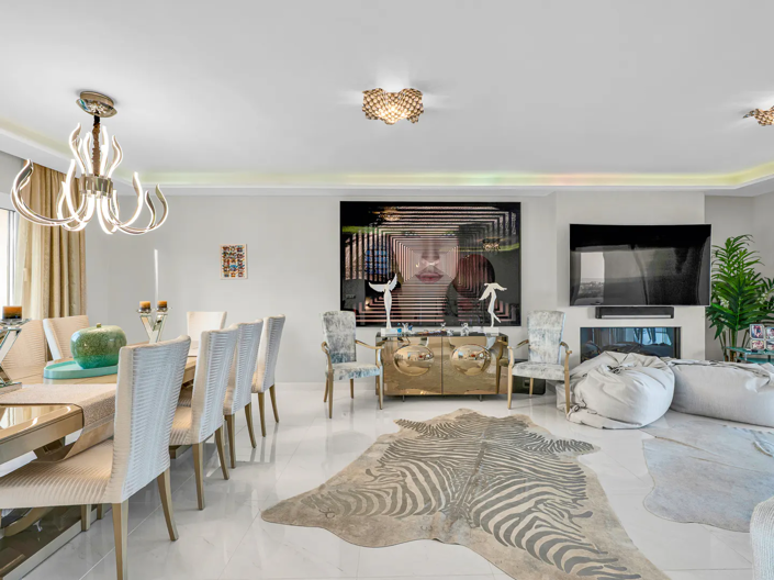 Image No.5-7 Bed Villa for sale