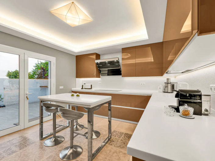 Image No.7-7 Bed Villa for sale