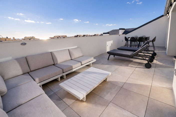 Image No.21-3 Bed Penthouse for sale