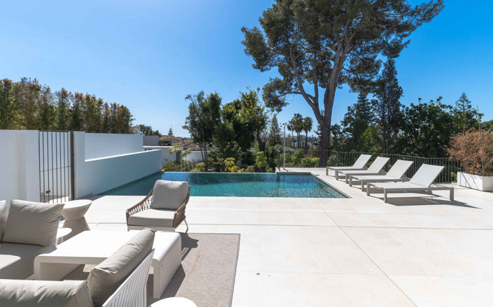 Image No.2-5 Bed Villa for sale