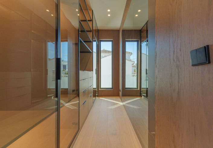 Image No.22-4 Bed Villa for sale