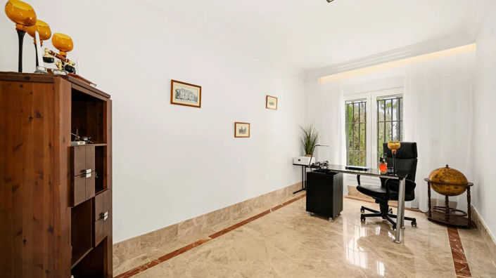 Image No.15-4 Bed Villa for sale