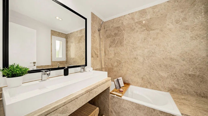 Image No.5-4 Bed Villa for sale