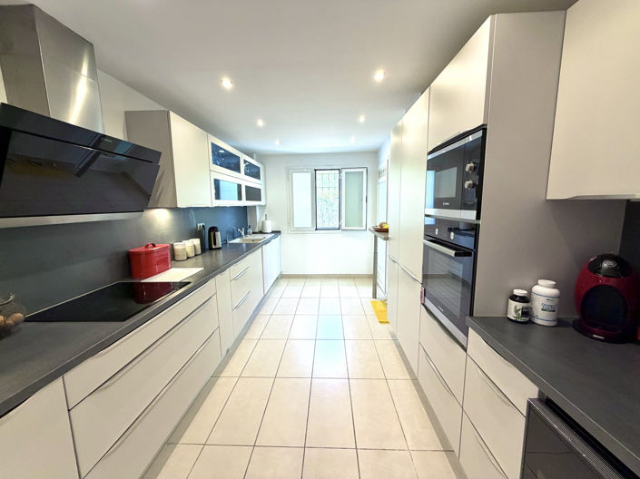 Image No.27-3 Bed Apartment for sale