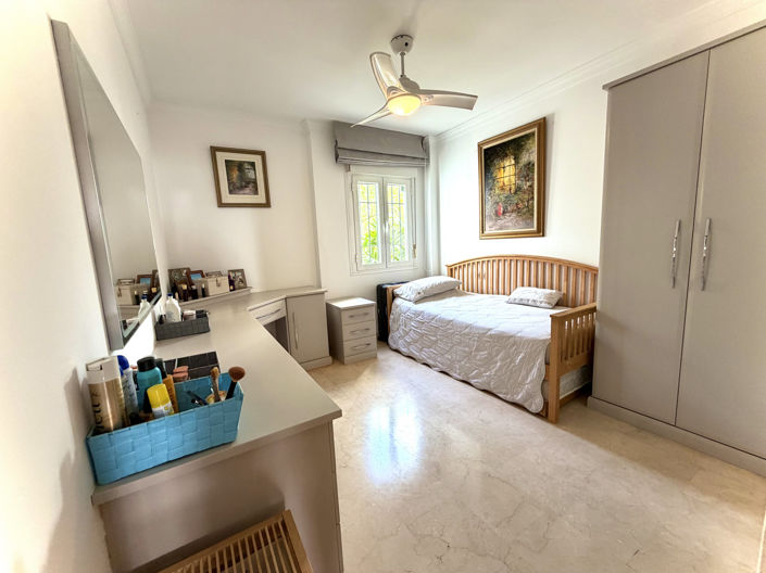 Image No.39-3 Bed Apartment for sale