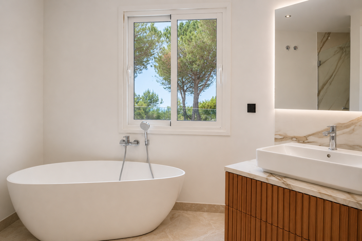 Image No.6-5 Bed Villa for sale