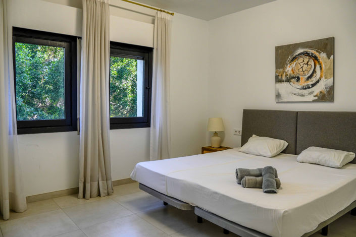 Image No.13-3 Bed Apartment for sale