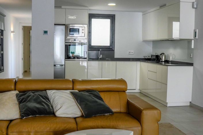 Image No.21-3 Bed Apartment for sale