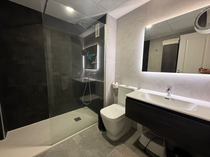Image No.20-2 Bed Apartment for sale