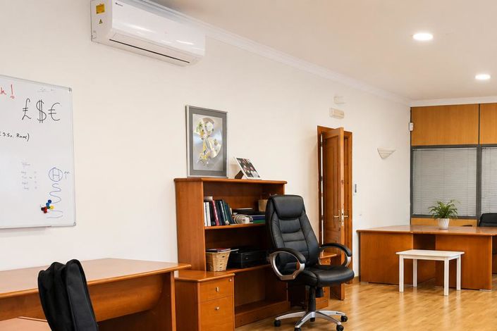 Image No.25-4 Bed Property for sale