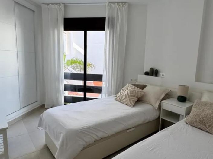 Image No.26-3 Bed Apartment for sale