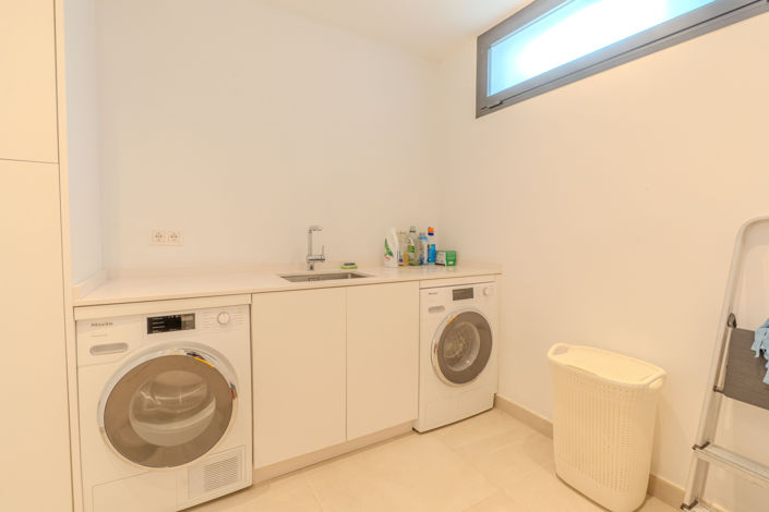 Image No.43-5 Bed Villa for sale