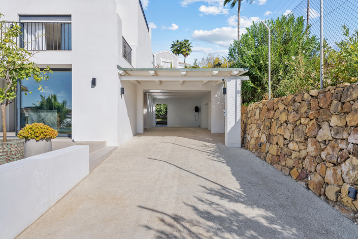 Image No.29-4 Bed Villa for sale