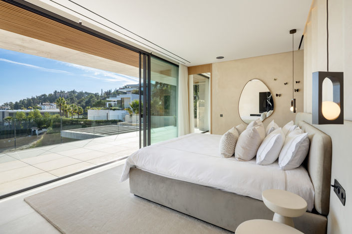 Image No.4-6 Bed Villa for sale