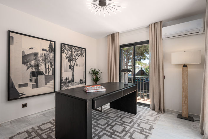 Image No.19-6 Bed Villa for sale