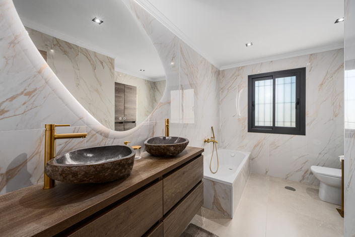 Image No.5-6 Bed Villa for sale