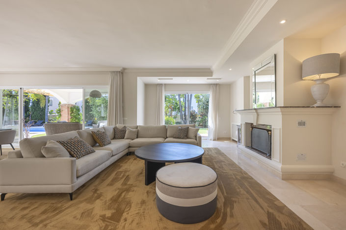 Image No.3-5 Bed Villa for sale