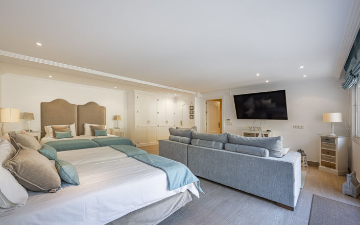 Image No.47-5 Bed Villa for sale